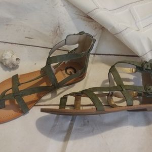 COPY - Guess gladiator caged leather sandals size 6m